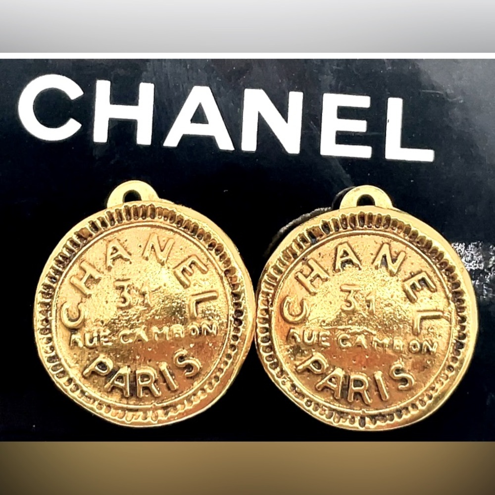 CHANEL 31 RUE CAMBON PARIS clip-on W/Box and COA-AB condition